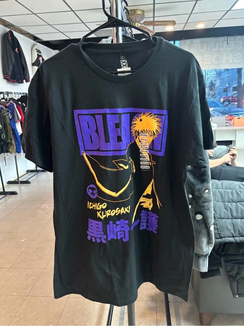 Bleach anime t-shirt size large
